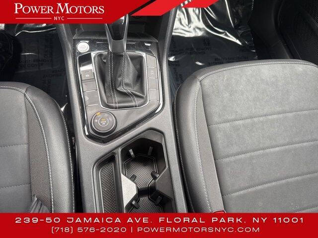 2023 Volkswagen Taos SE 4Motion