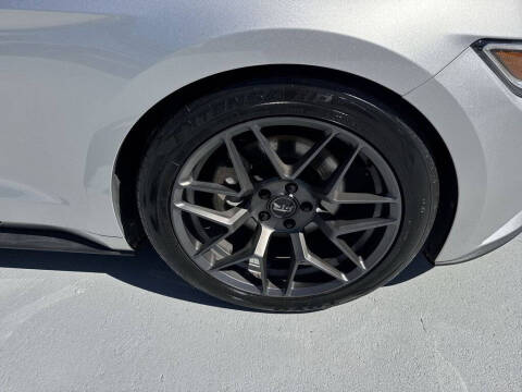 2016 Ford Mustang V6