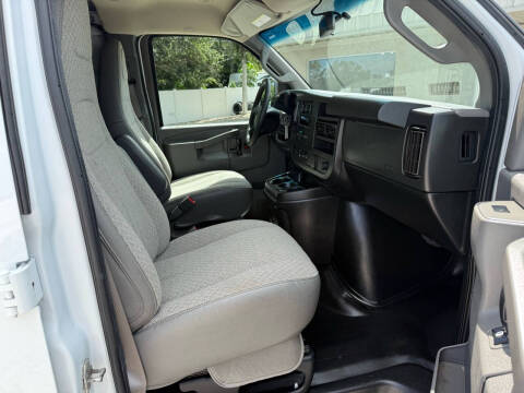 2021 Chevrolet Express 2500