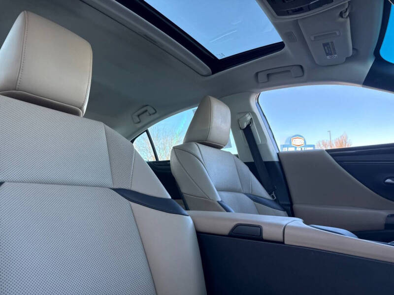 2019 Lexus ES 350