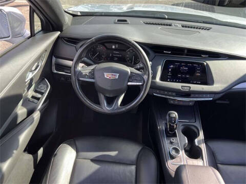 2020 Cadillac XT4 Premium Luxury