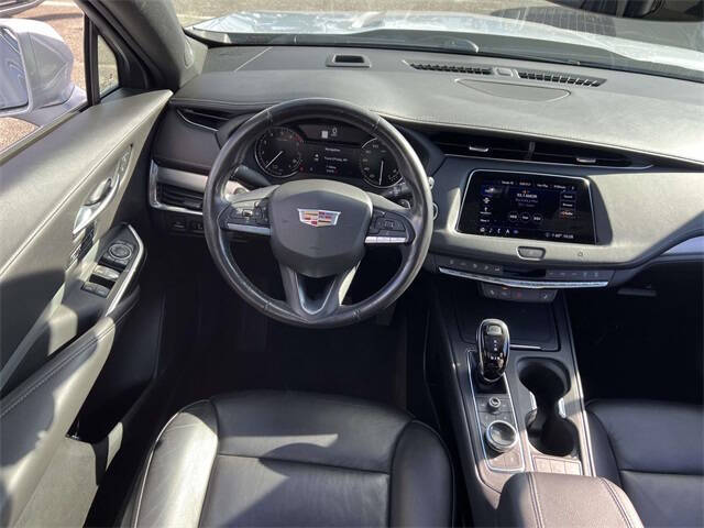 2020 Cadillac XT4 Premium Luxury