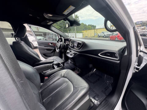 2020 Chrysler Pacifica Touring L
