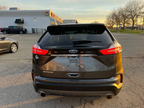 2020 Ford Edge Titanium