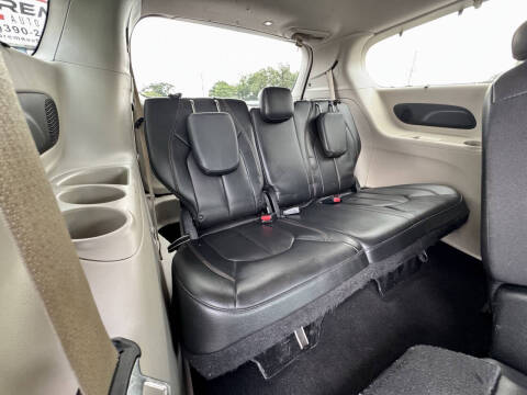 2017 Chrysler Pacifica Touring-L Plus