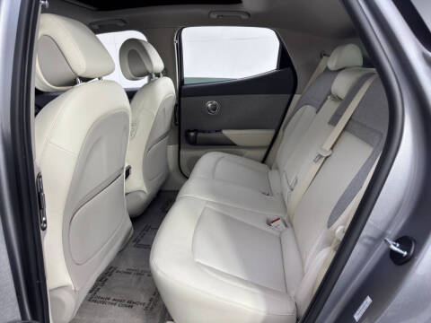 2024 Genesis GV60 Standard