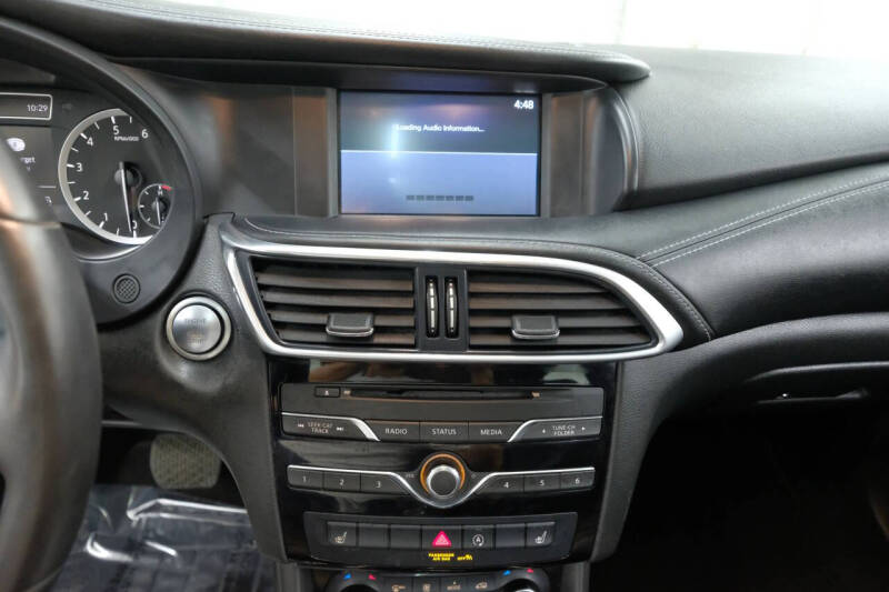 2017 Infiniti QX30 Premium