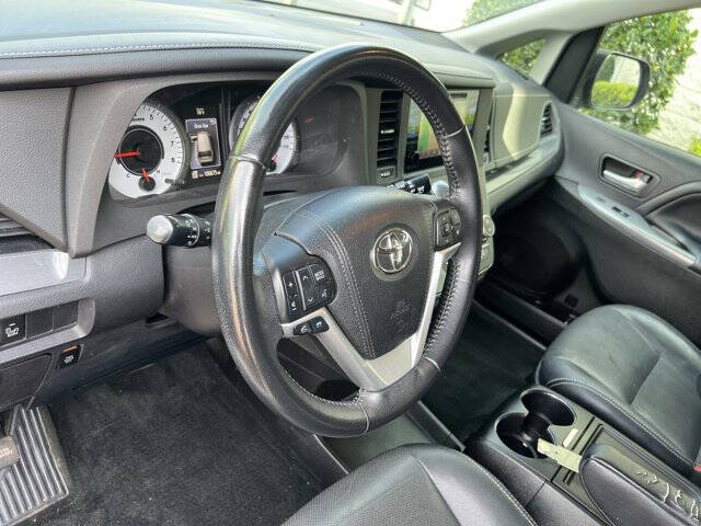 2015 Toyota Sienna