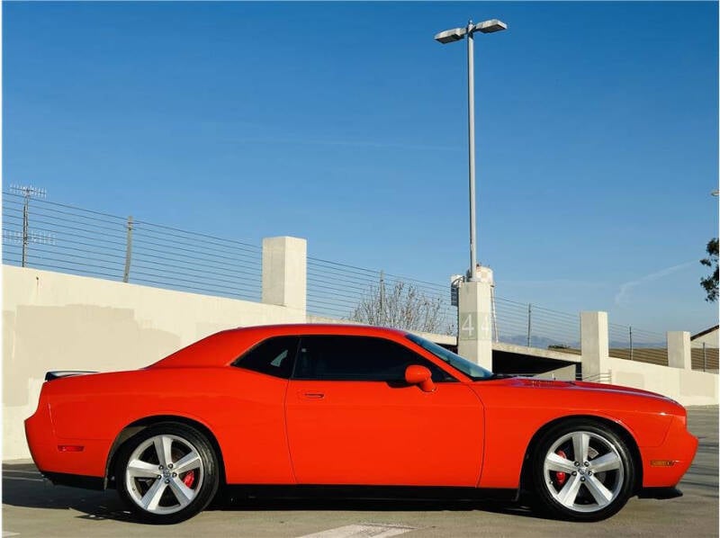 2008 Dodge Challenger SRT8 photo 10