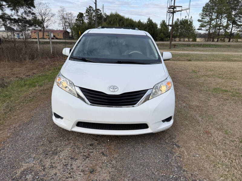 2013 Toyota Sienna LE