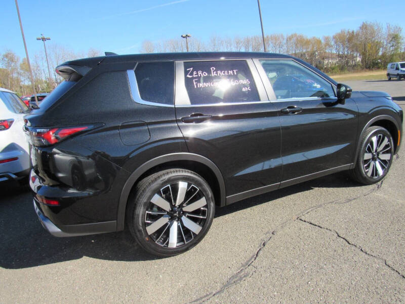 2025 Mitsubishi Outlander SE