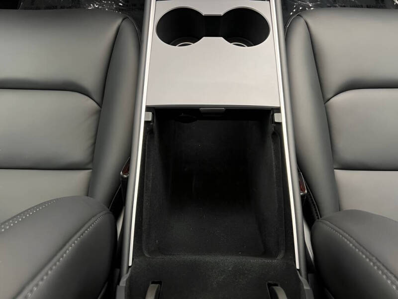 2025 Tesla Model Y Performance