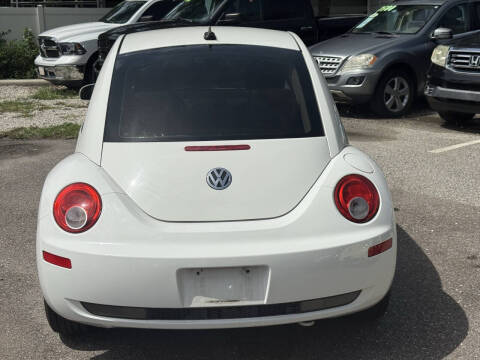 2010 Volkswagen New Beetle