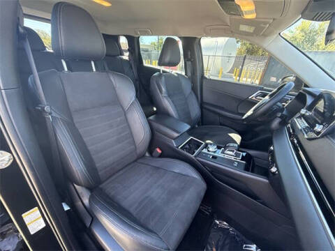 2023 Mitsubishi Outlander PHEV SE