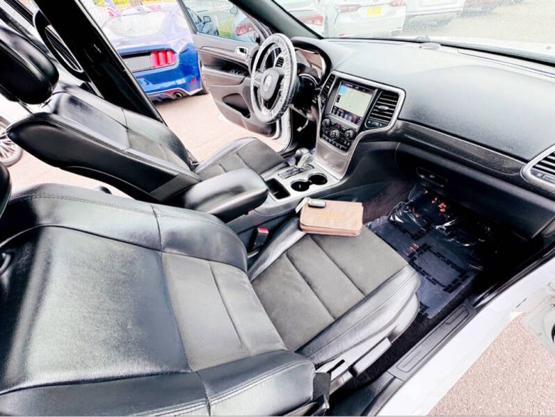 2018 Jeep Grand Cherokee Laredo