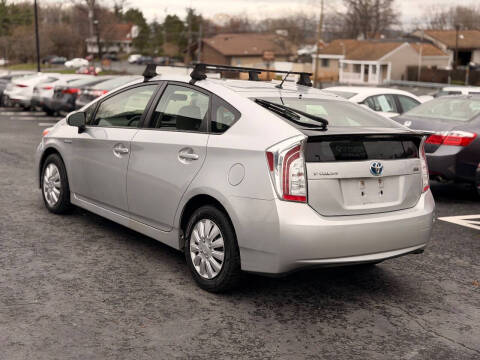 2014 Toyota Prius Two