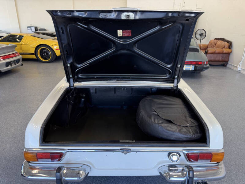 1970 Mercedes-Benz 280-Class