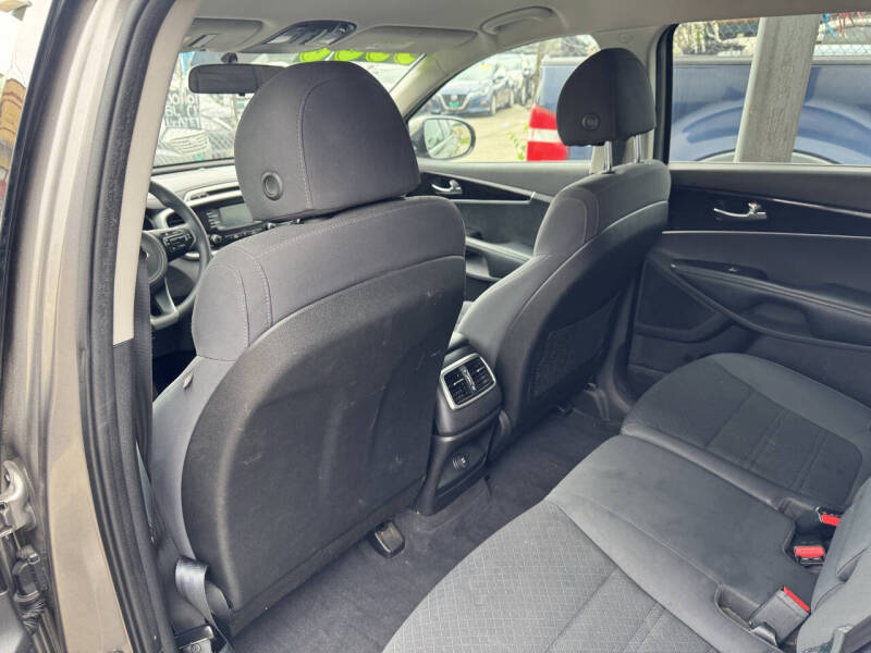 2018 Kia Sorento LX