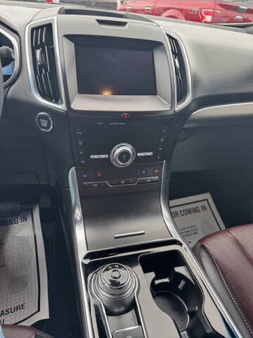 2020 Ford Edge Titanium