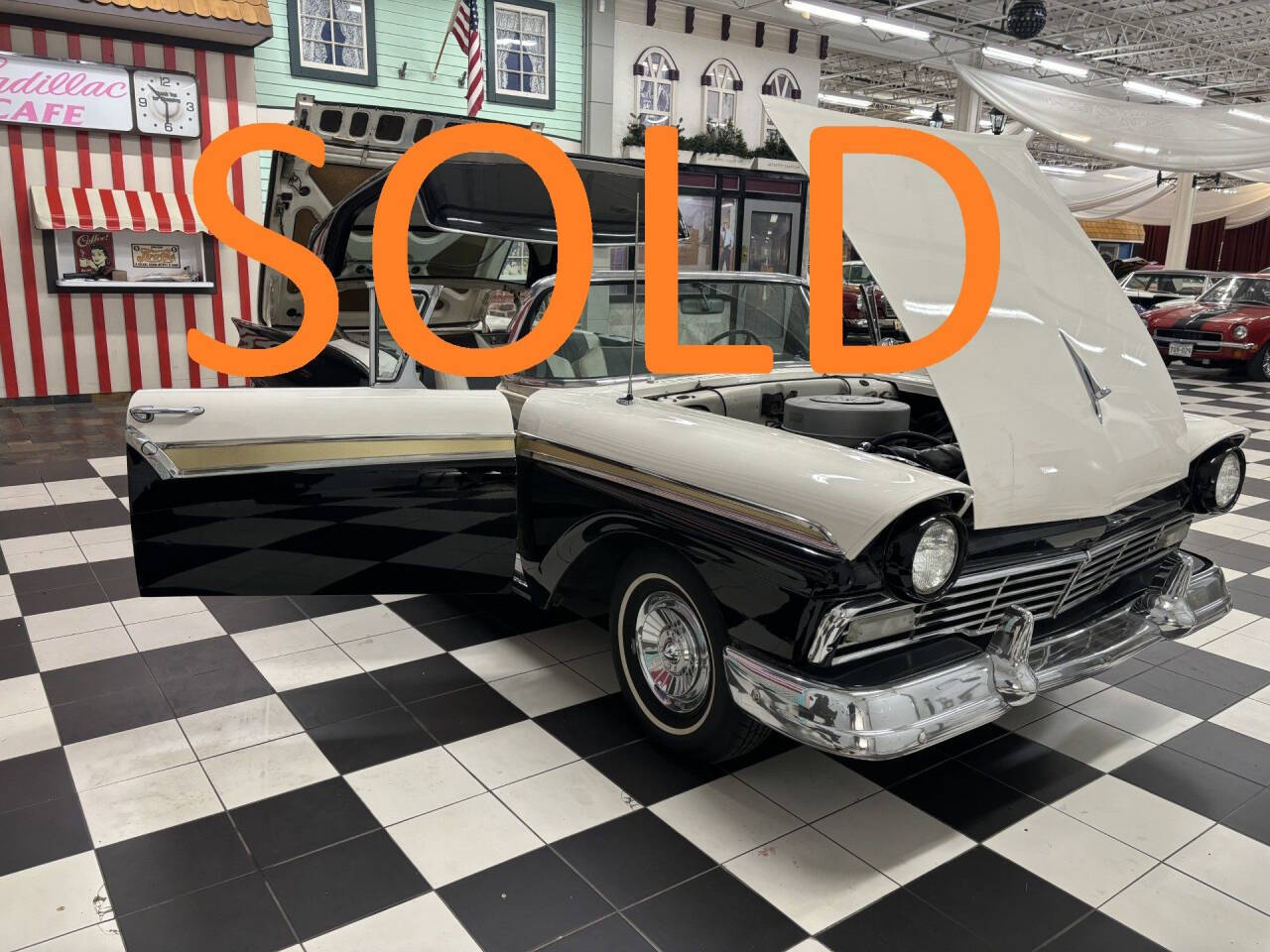 1957 Ford Fairlane 3