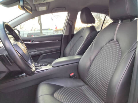 2018 Toyota Camry SE