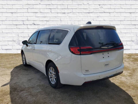 2024 Chrysler Pacifica Touring