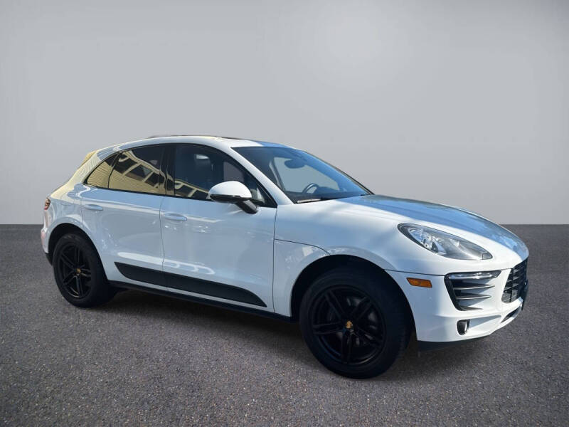 2017 Porsche Macan
