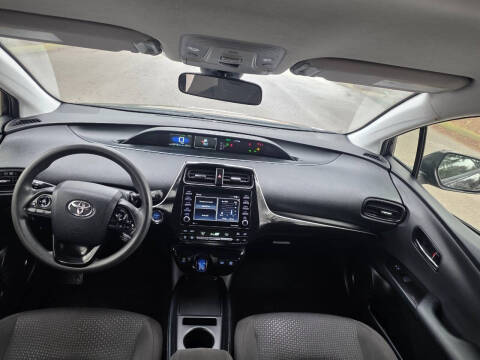 2021 Toyota Prius LE