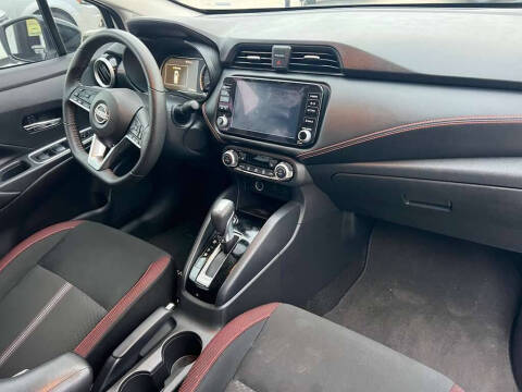 2025 Nissan Versa SR