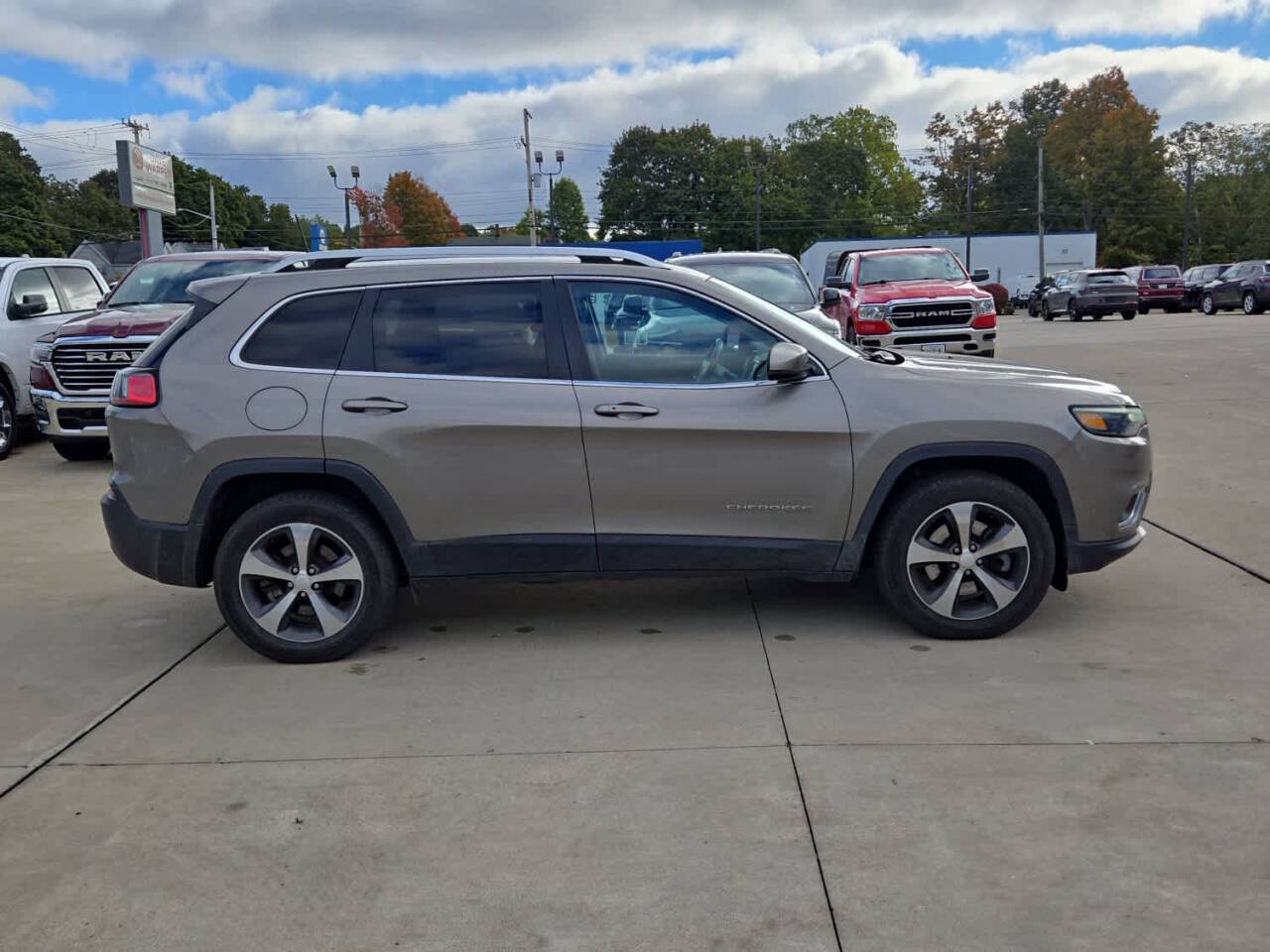 2019 Jeep Cherokee for sale at Dave Warren Used Car Super Center in Westfield, NY