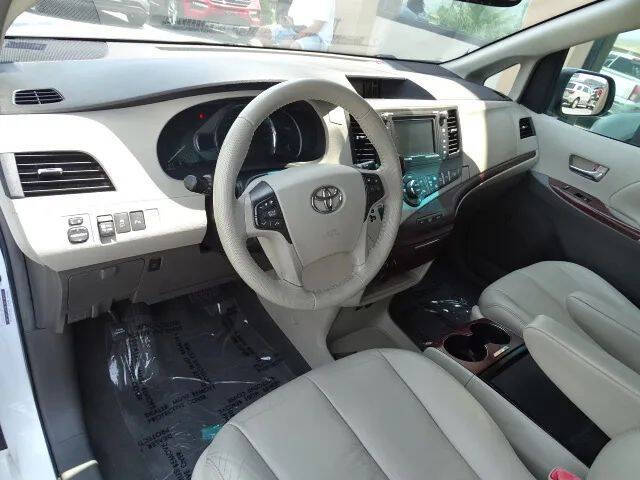 2011 Toyota Sienna