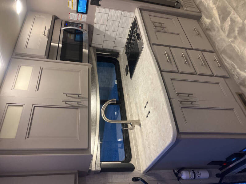 2022 Freightliner S2RV Chassis