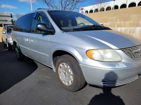 2001 Chrysler Town and Country LX