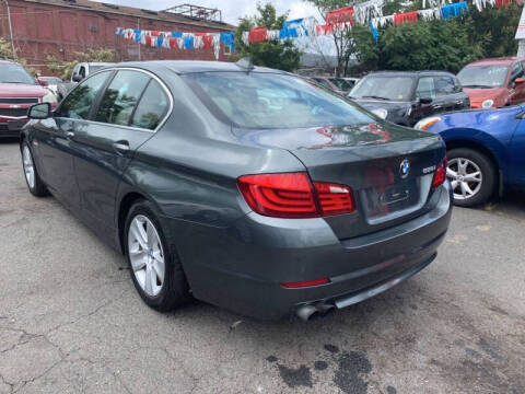 2012 BMW 5 Series 528i