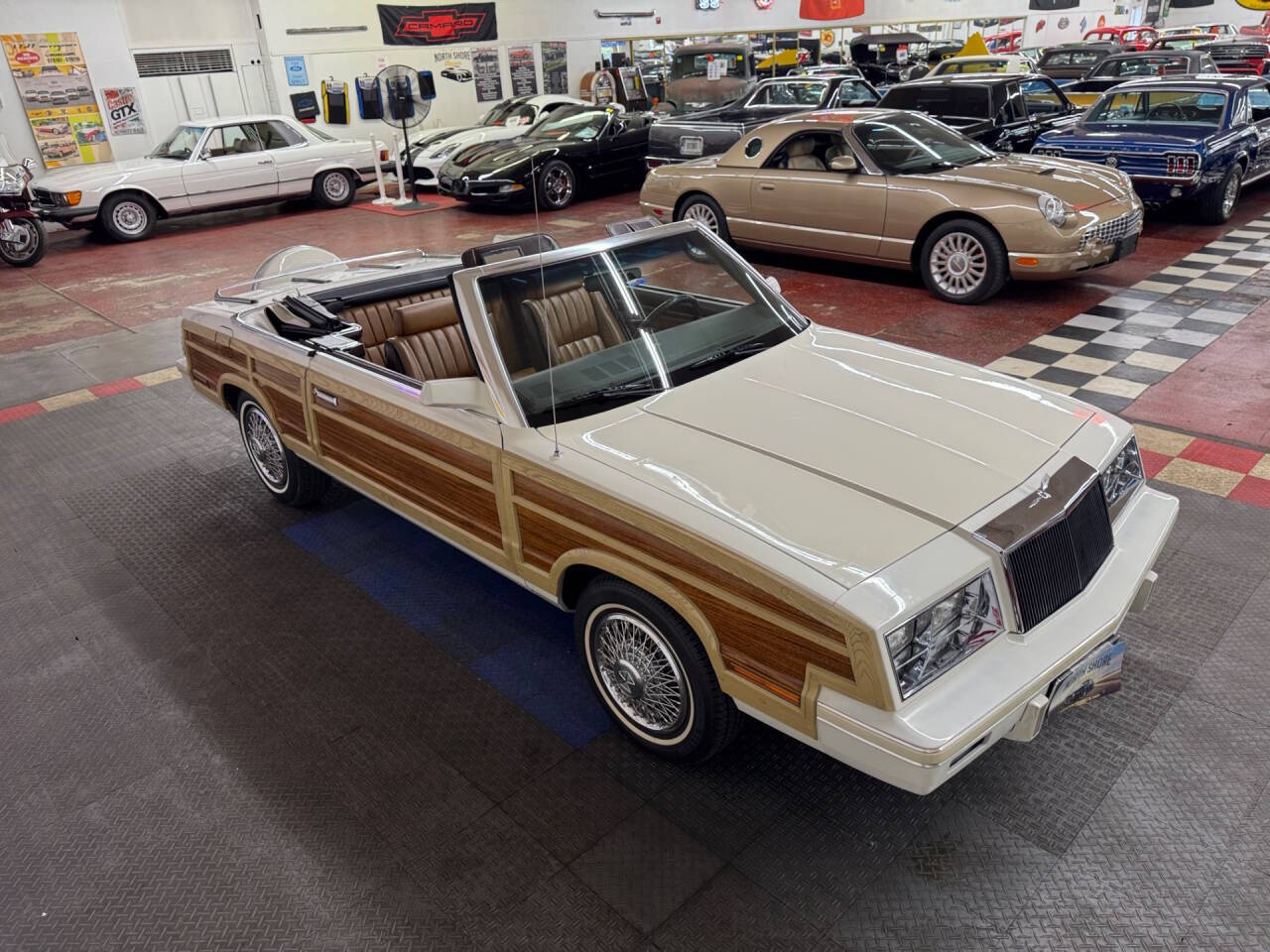 1984 Chrysler Le Baron 26