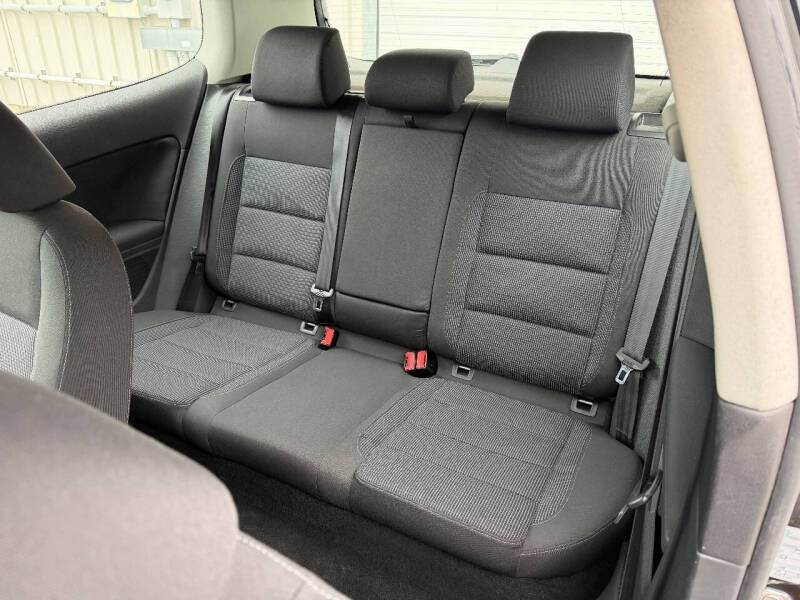 2013 Volkswagen Golf 2.5L PZEV