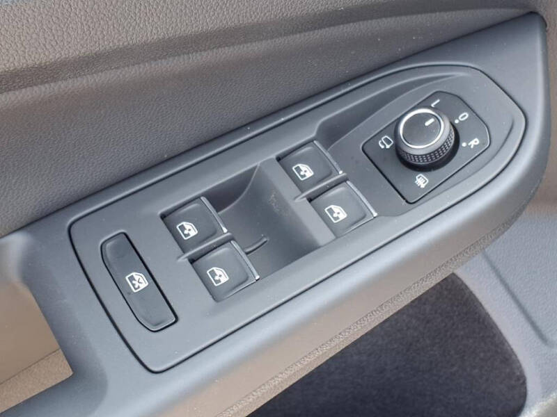 2025 Volkswagen Golf GTI SE