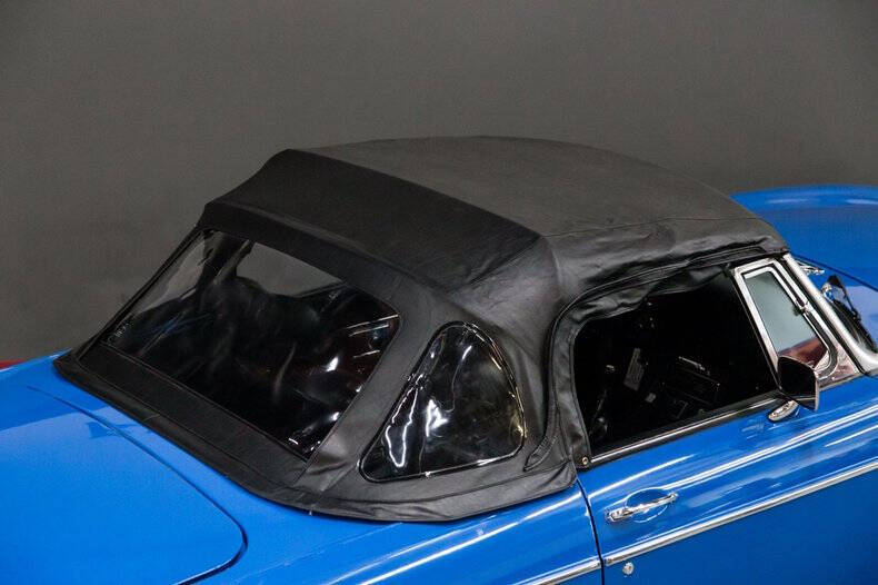 1974 MG EARLY CHROME BUMPER B