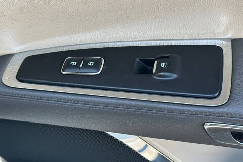 2017 Lincoln Continental Select