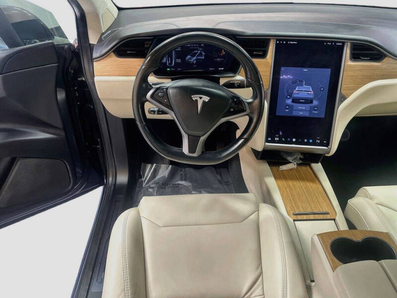 2019 Tesla Model X Standard Range