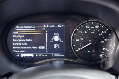 2023 Nissan Kicks SR