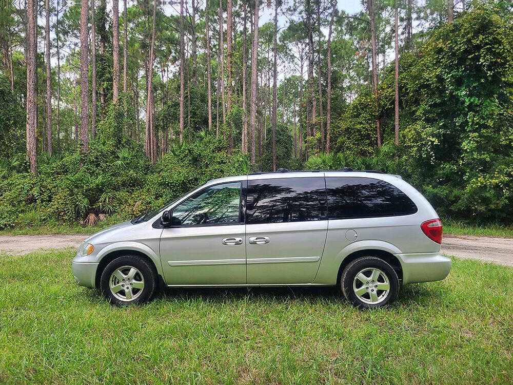 2006 Dodge Grand Caravan for sale at Flagler Auto Center in Bunnell, FL