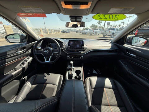 2022 Nissan Altima 2.5 SR