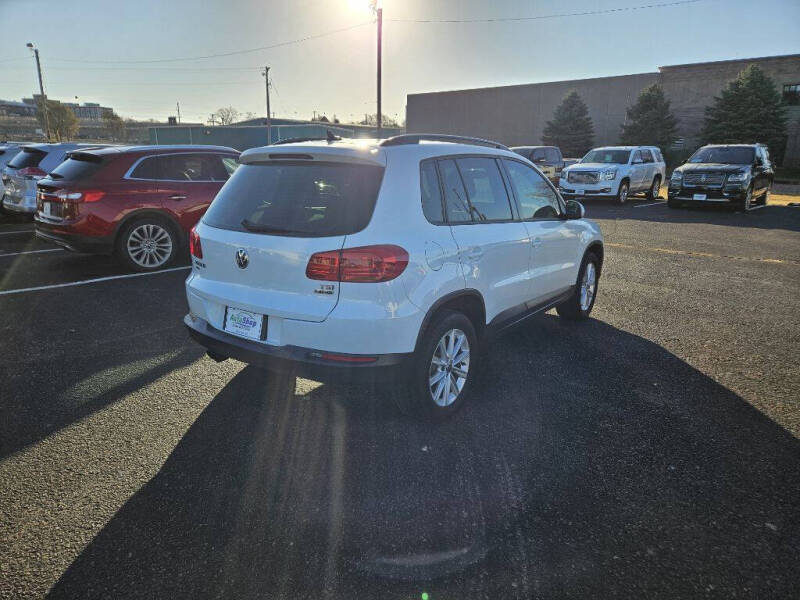 2018 Volkswagen Tiguan Limited 2.0T 4Motion