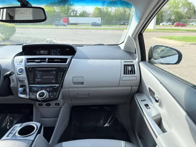 2017 Toyota Prius v