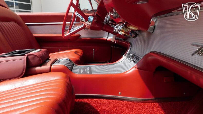 1962 Ford Thunderbird