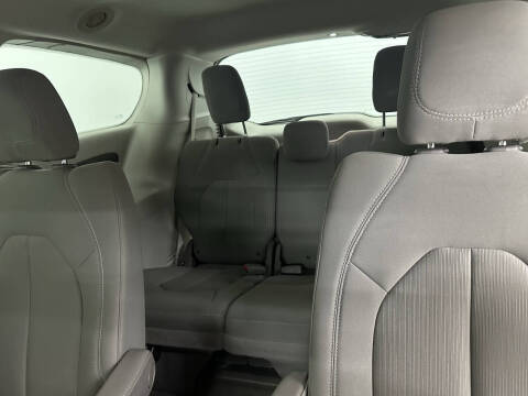 2017 Chrysler Pacifica LX