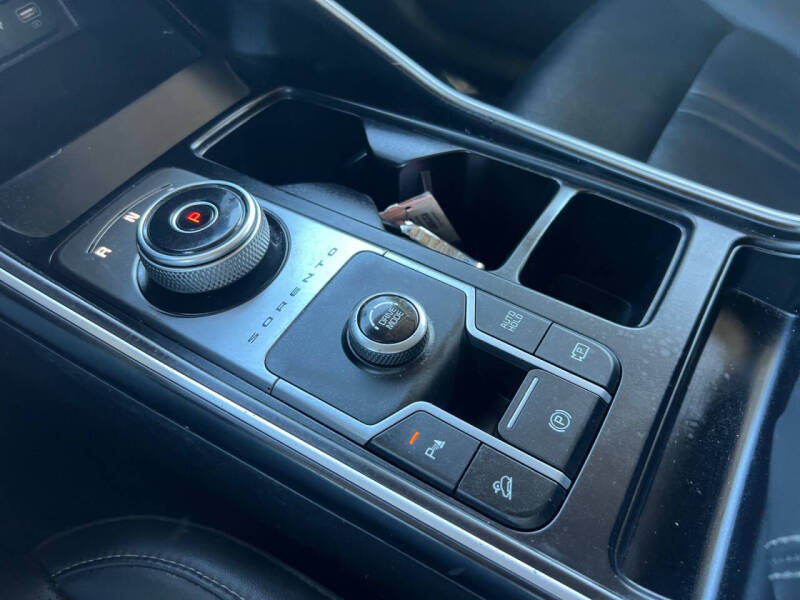 2024 Kia Sorento Hybrid EX