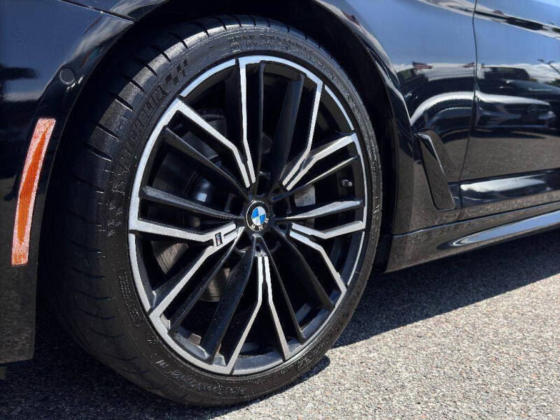 2022 BMW 5 Series 530i