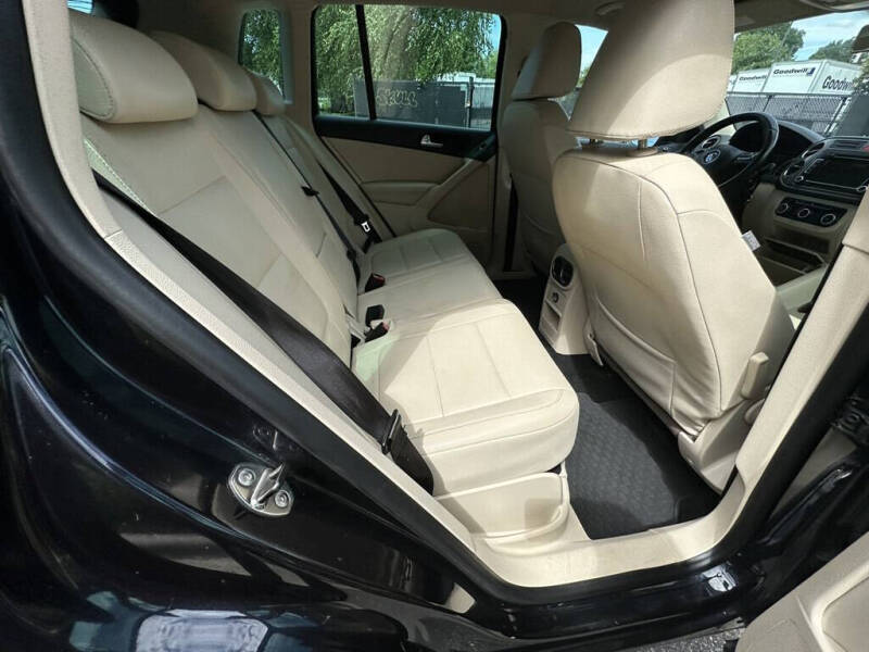 2011 Volkswagen Tiguan S